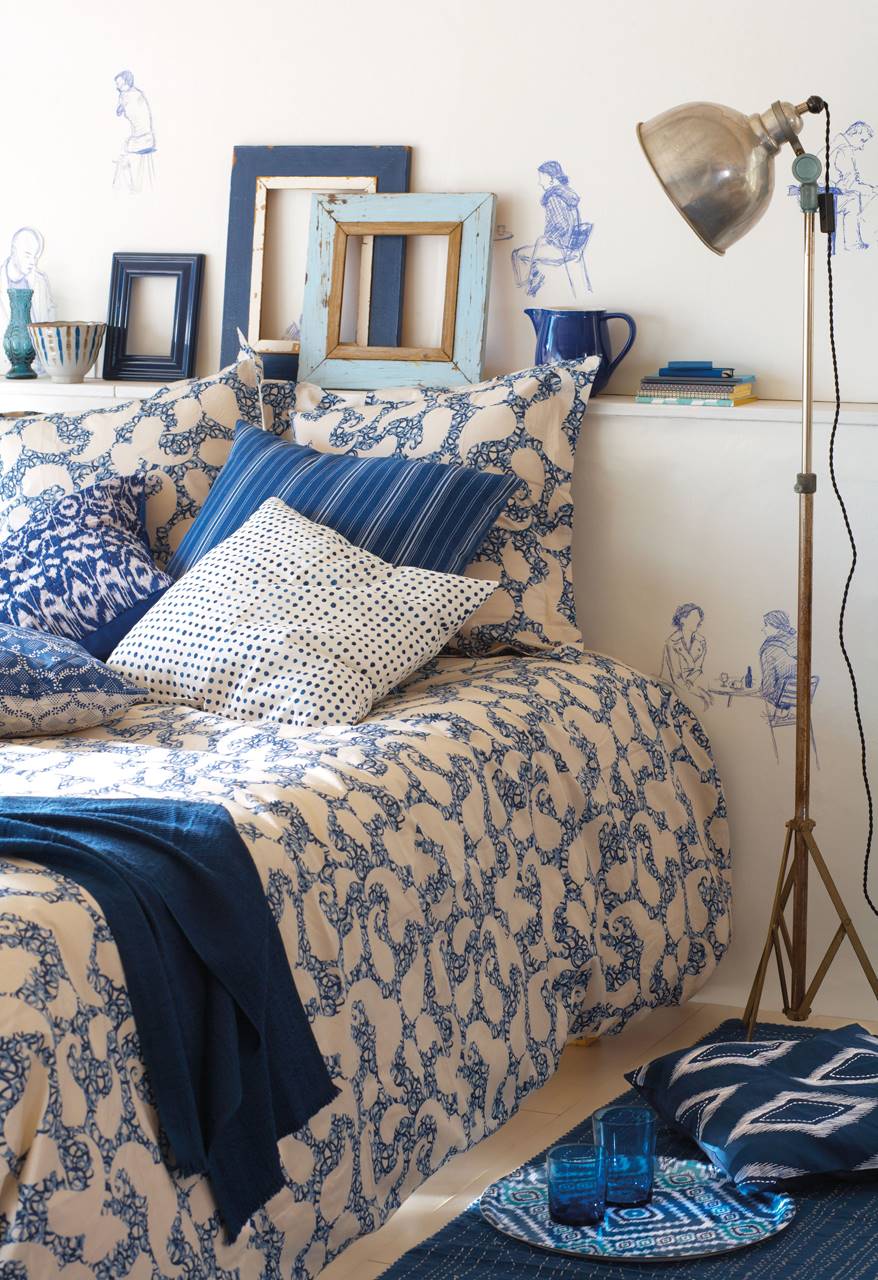 Bed detail with blue details