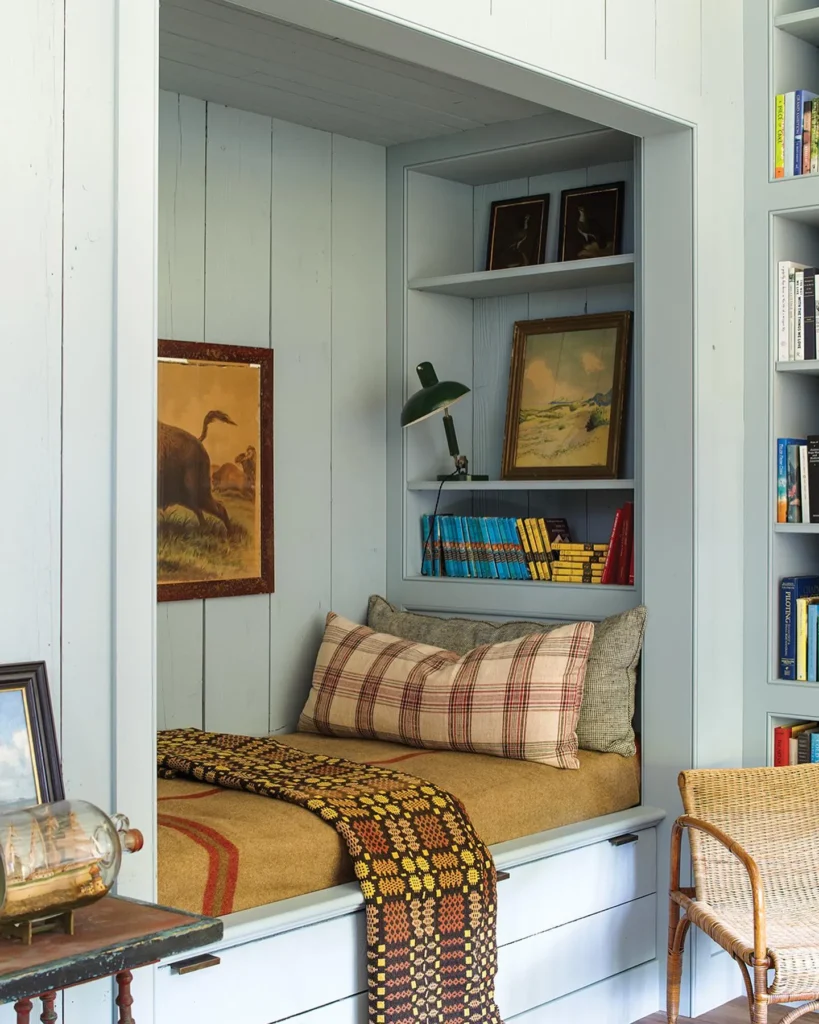 Compact Bed with Built-In Drawers